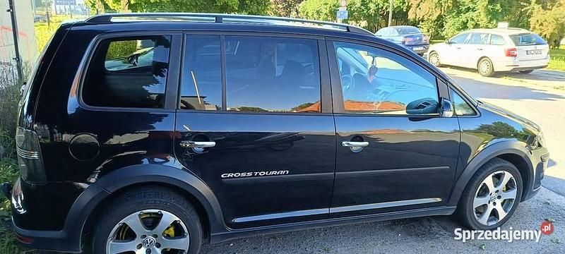 Czarny Używany 2008 VW Touran Minivan | 16 500 zł (Dość drogi) - Obraz 1/4