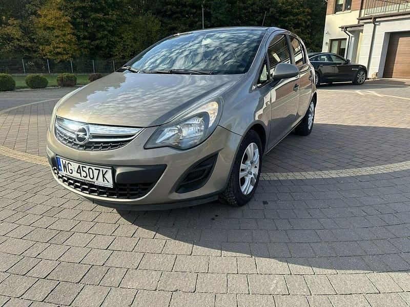 Używany Opel Corsa 2014 Brązowobeżowy Hatchback
