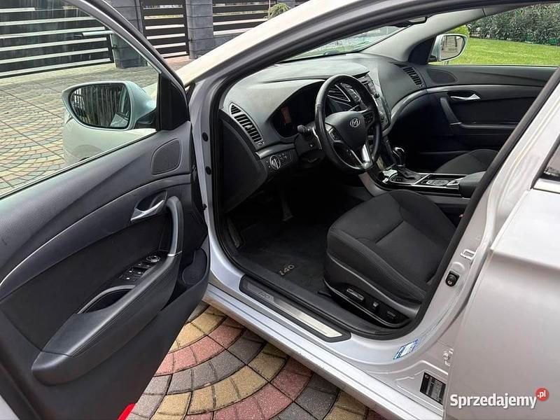 Używany Hyundai i40 2012 Srebrny Kombi