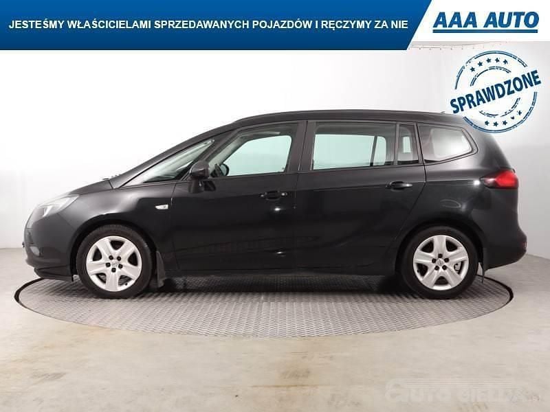 Używany Opel Zafira 2012 Czarny Minivan