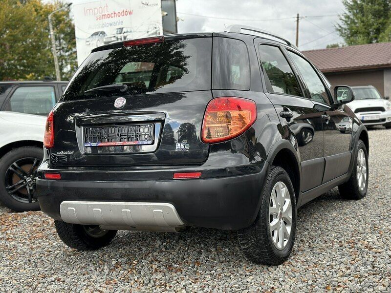 Używany Fiat Sedici Dynamic 120 KM (88 kW) 2011 Czarny SUV