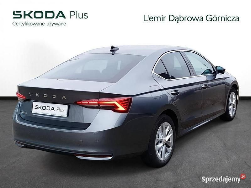 Szary Używany 2024 Skoda Octavia Sedan/Limuzyna | 109 900 zł - Obraz 1/4