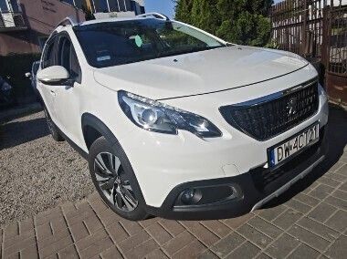 Biały Używany 2019 Peugeot 2008 SUV | 46 500 zł (Uczciwa cena) - Obraz 1/4
