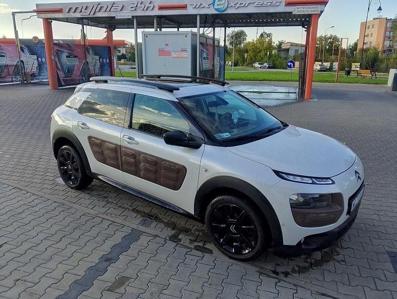 Biały Używany 2014 Citroën C4 Cactus Hatchback | 22 500 zł (Dość drogi) - Obraz 1/4