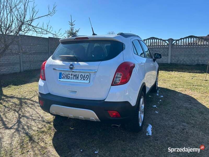 Biały Używany 2013 Opel Mokka Cosmo SUV | 37 900 zł (Uczciwa cena) - Obraz 1/4