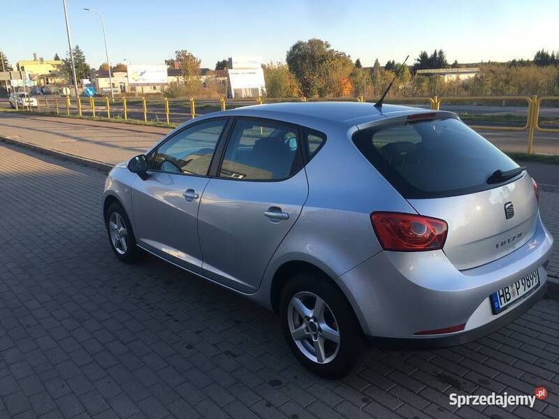Używany Seat Ibiza 2008 Srebrny Hatchback
