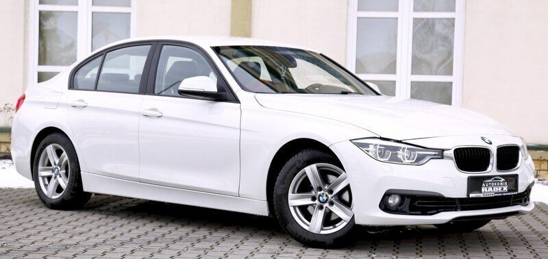 Używany BMW 318 136 KM (100 kW) 2016 Biały Sedan/Limuzyna