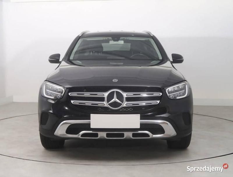 Czarny Używany 2019 Mercedes GLC200 SUV | 114 999 zł - Obraz 1/4