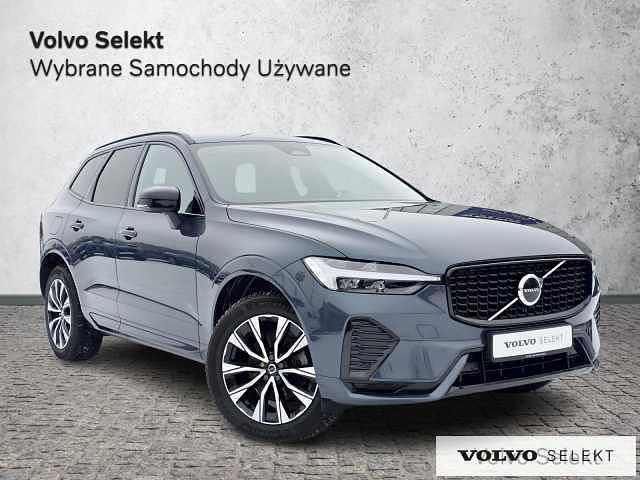 Używany Volvo XC60 250 KM (183 kW) 2025 Niebieski SUV