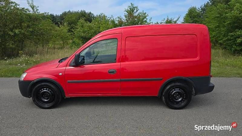 Czerwony Używany 2010 Opel Combo Minivan | 11 500 zł (Uczciwa cena) - Obraz 1/4