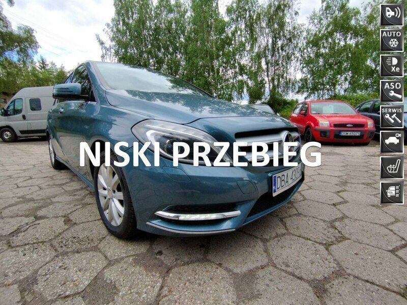 Niebieski Używany 2012 Mercedes B180 Minivan | 32 900 zł (Dobra cena) - Obraz 1/4