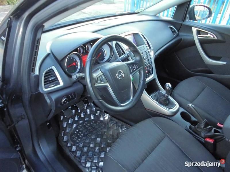 Używany Opel Astra Cosmo 2011 Szary Hatchback