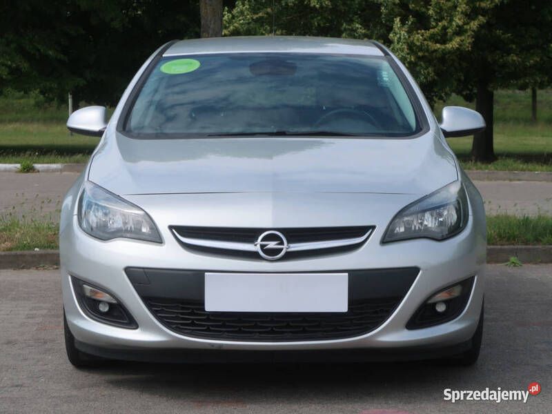 Srebrny Używany 2013 Opel Astra Hatchback | 29 999 zł (Uczciwa cena) - Obraz 1/4