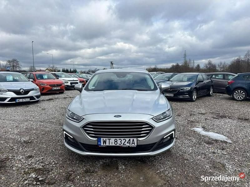 Używany Ford Mondeo Trend 150 KM (110 kW) 2020 Srebrny Sedan/Limuzyna