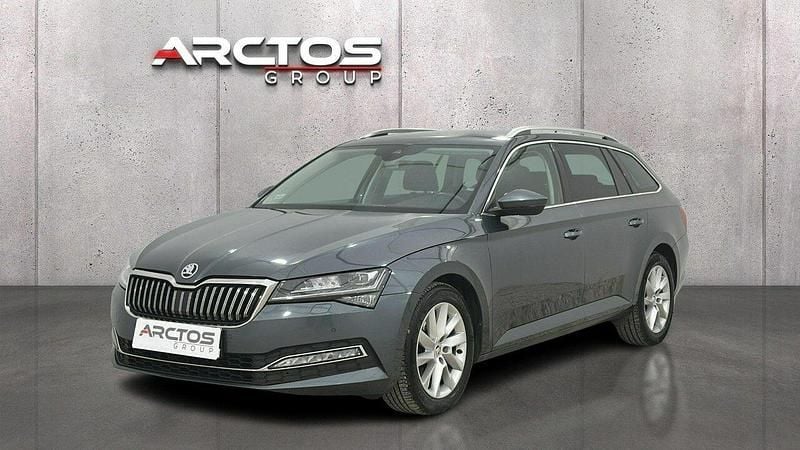 Niebieski Używany 2020 Skoda Superb Kombi | 69 900 zł (Uczciwa cena) - Obraz 1/4