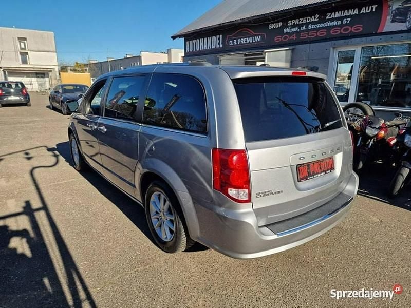Używany Dodge Grand Caravan 293 KM (215 kW) 2020 Szary Minivan