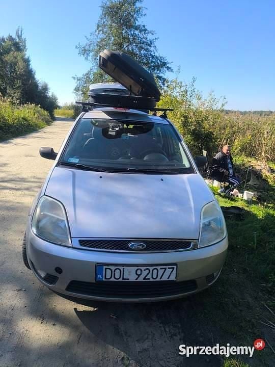 Srebrny Używany 2002 Ford Fiesta Hatchback | 3700 zł (Drogi) - Obraz 1/2