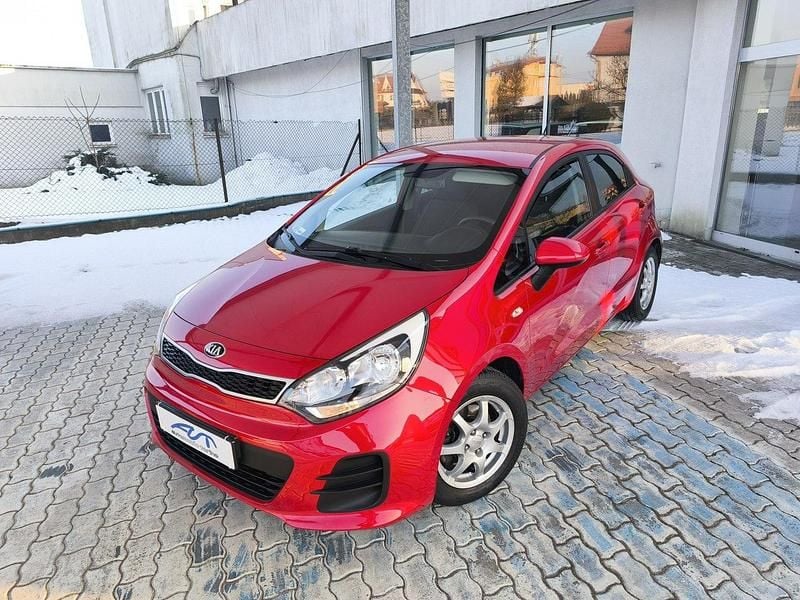 Używany Kia Rio 109 KM (80 kW) 2016 Bordowy (metalik) Hatchback