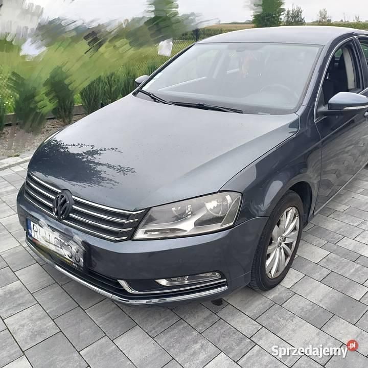 Grafitowy Używany 2013 VW Passat Sedan/Limuzyna | 24 000 zł (Uczciwa cena) - Obraz 1/4