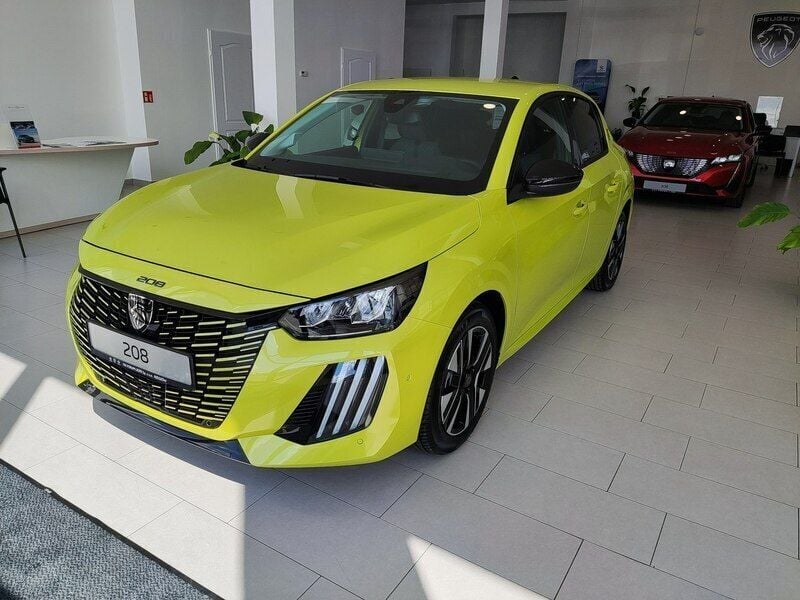 Używany Peugeot 208 Allure 100 KM (73 kW) 2024 Żółty (metalik) Hatchback