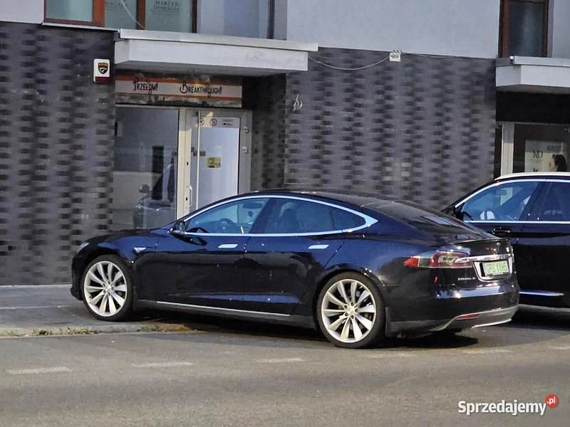 Używany Tesla Model S 2014 Granatowy Hatchback