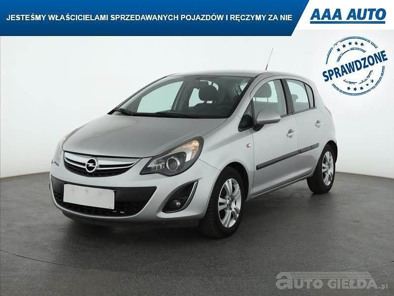 Używany Opel Corsa 2011 Srebrny Hatchback