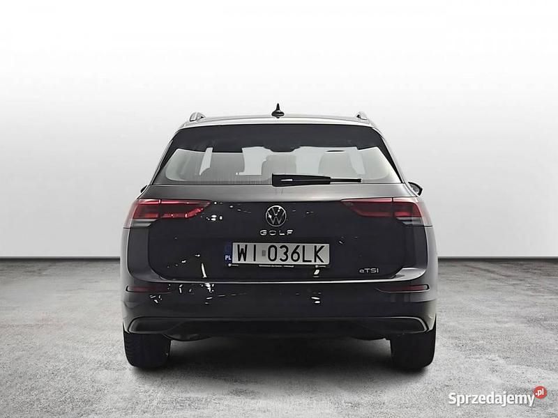 Używany VW Golf VIII Life 115 KM (84 kW) 2021 Szary Kombi