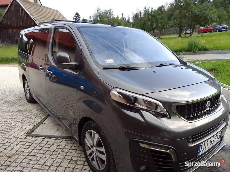 Używany 2019 Peugeot Traveller Allure Minivan | 159 000 zł - Obraz 1/4