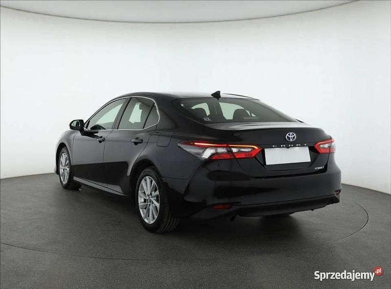 Używany Toyota Camry 2021 Czarny Sedan/Limuzyna