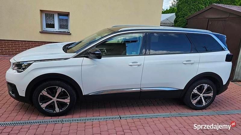 Biały Używany 2018 Peugeot 5008 Minivan | 65 500 zł (Uczciwa cena) - Obraz 1/4