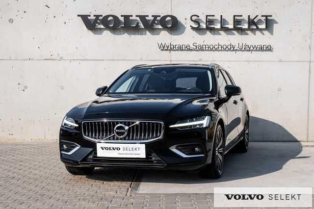 Czarny Używany 2021 Volvo V60 Kombi | 134 900 zł - Obraz 1/3