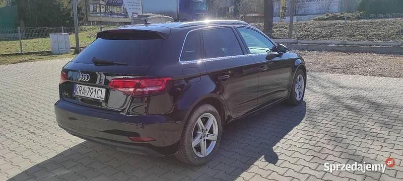 Używany Audi A3 2017 Czarny Hatchback