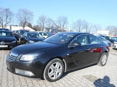 Czarny Używany 2010 Opel Insignia Sedan/Limuzyna | 19 900 zł (Dobra cena) - Obraz 1/4