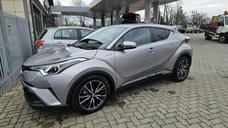 Szary (metalik, perła) Używany 2018 Toyota C-HR SUV | 87 500 zł (Super Cena) - Obraz 1/4
