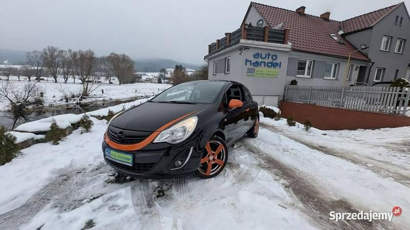 Czarny Używany 2011 Opel Corsa Hatchback | 10 500 zł (Dobra cena) - Obraz 1/4