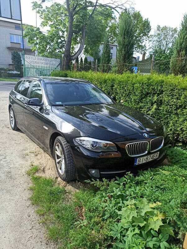 Czarny Używany 2011 BMW 520 Sedan/Limuzyna | 38 600 zł (Dość drogi) - Obraz 1/4