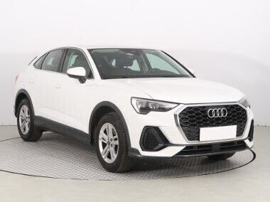 Biały Używany 2020 Audi Q3 Sportback SUV | 107 999 zł - Obraz 1/4