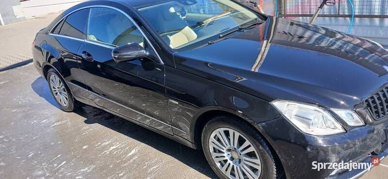 Używany 2009 Mercedes 350 | 46 000 zł - Obraz 1/4