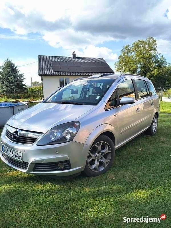 Używany 2006 Opel Zafira Minivan | 14 500 zł - Obraz 1/4