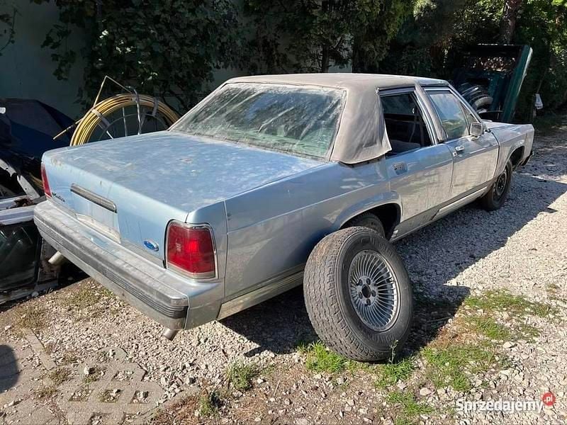 Używany 1989 Ford Crown Victoria Sedan/Limuzyna | 6500 zł - Obraz 1/4