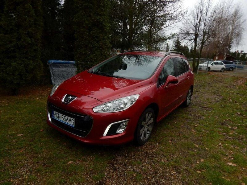 Używany Peugeot 308 156 KM (114 kW) 2011 Bordowy (metalik) Kombi