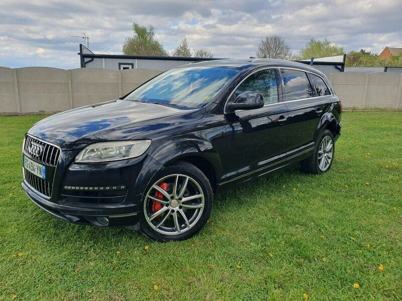 Czarny (metalik) Używany 2009 Audi Q7 SUV | 26 500 zł (Super Cena) - Obraz 1/4