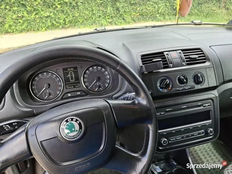 Używany Skoda Roomster 2010 Srebrny Minivan