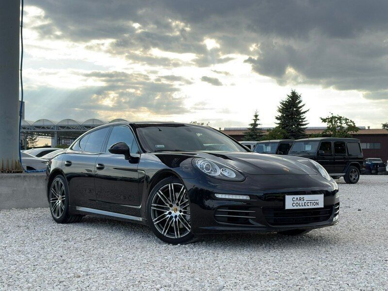 Czarny (metalik) Używany 2016 Porsche Panamera Sedan/Limuzyna | 169 900 zł - Obraz 1/4