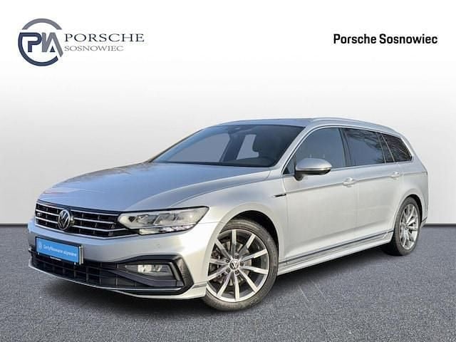 Używany 2021 VW Passat Kombi | 99 800 zł - Obraz 1/4