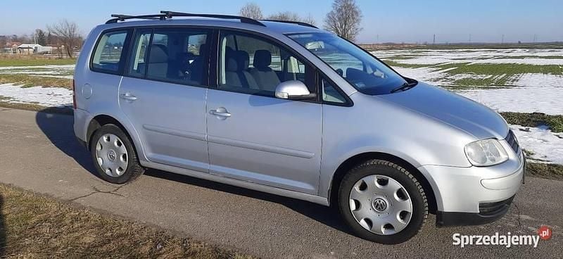 Używany VW Touran 2004 Srebrny Minivan