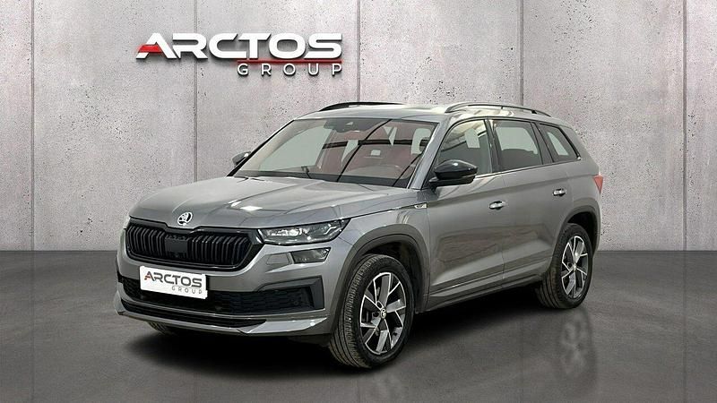 Szary Używany 2021 Skoda Kodiaq SportLine SUV | 104 900 zł (Uczciwa cena) - Obraz 1/4