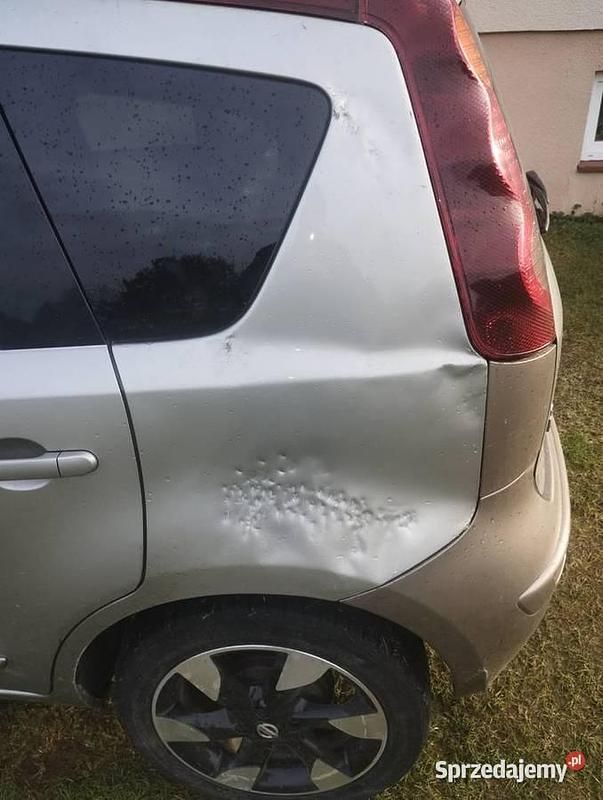 Używany Nissan Note 2013 Srebrny Sedan/Limuzyna