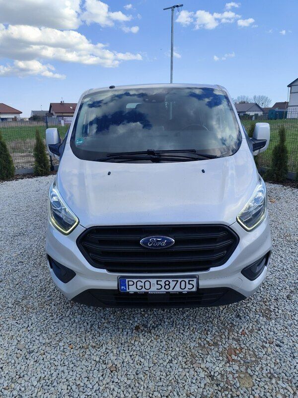 Srebrny Używany 2018 Ford Transit Custom Sedan/Limuzyna | 59 999 zł - Obraz 1/4