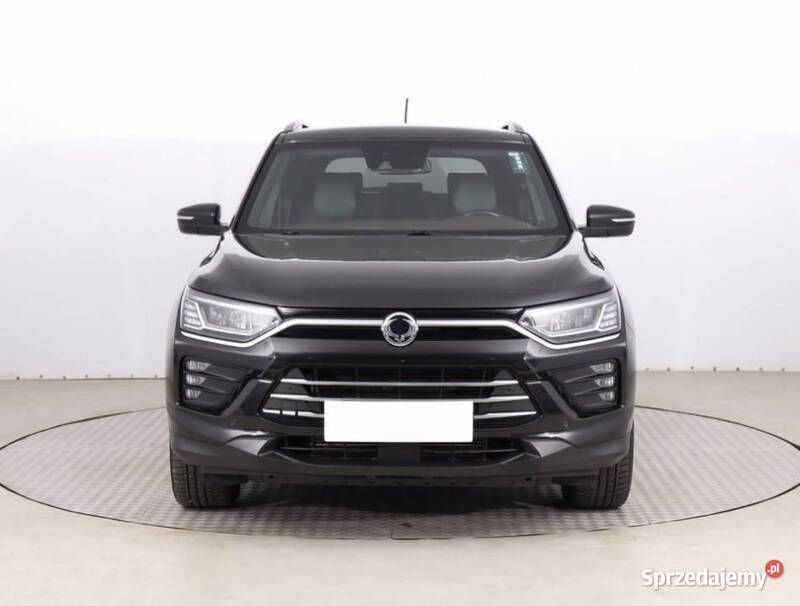 Czarny Używany 2019 Ssangyong (KGM) Korando SUV | 69 999 zł - Obraz 1/4